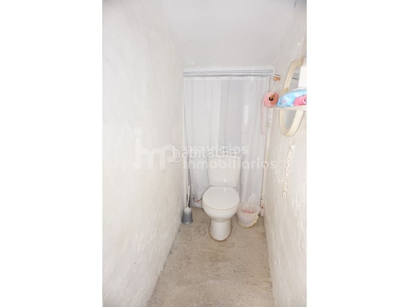 Foto e93ef02c-3e8c-4503-a3ca-af6cc66cbb8f. Casa adossada a Benamocarra