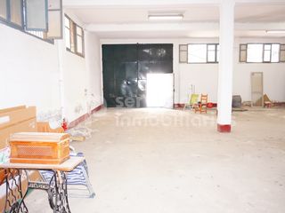Alquiler Nave industrial en Centro Ciudad - El Carmen. Almacén en esquina con muchas posibilidades en pleno centro de v