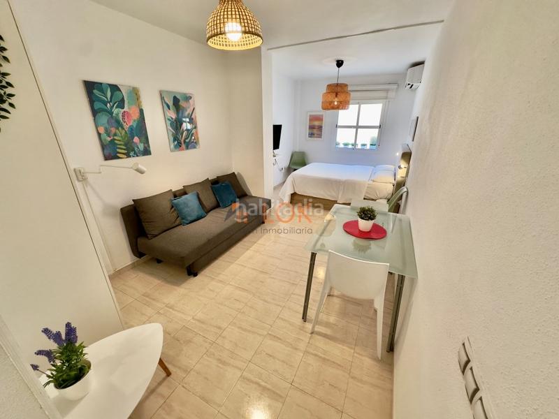 Foto 4d2b7dc7-d52e-4aa6-83c4-72df7668200a. Estudio en calle huerto de monjas 6 estudio en el centro con garaje y licencia turística en Málaga