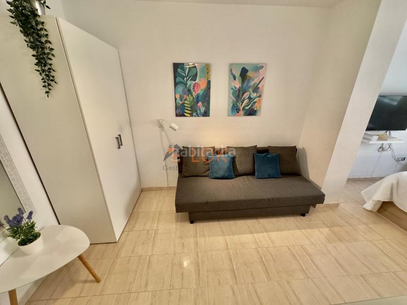Foto a167b499-1e69-4415-a1e8-76d118bca9af. Estudio en calle huerto de monjas 6 estudio en el centro con garaje y licencia turística en Málaga