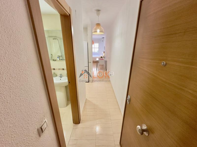 Foto bfbe63b2-fed8-40e1-a70a-178ec54131cc. Estudio en calle huerto de monjas 6 estudio en el centro con garaje y licencia turística en Málaga