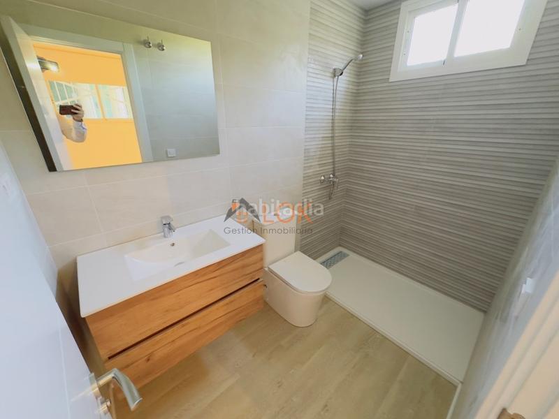 Foto aba9bd70-e56f-434b-a75c-c019423ea699. Etagenwohnung mit parking pool in El Consul - Ciudad Universitaria - El Romeral Málaga