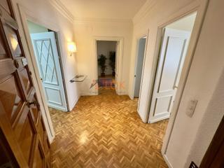 Pis  Calle duquesa de parcent. Oportunidad para vivir en pleno soho del centro histórico de mál