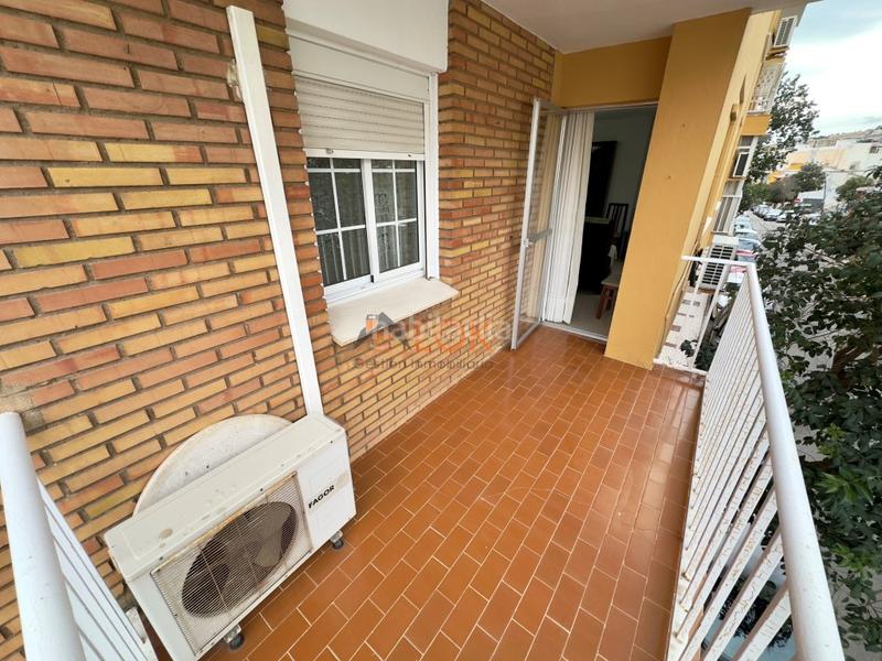 Foto 19eb18c8-1094-49ea-b7f1-7947aa7aae75. Appartamento con parcheggio in El Palo Málaga