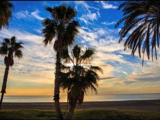 Xalet a Calle castilla 32. Chalet adosado con terraza con vista del mar