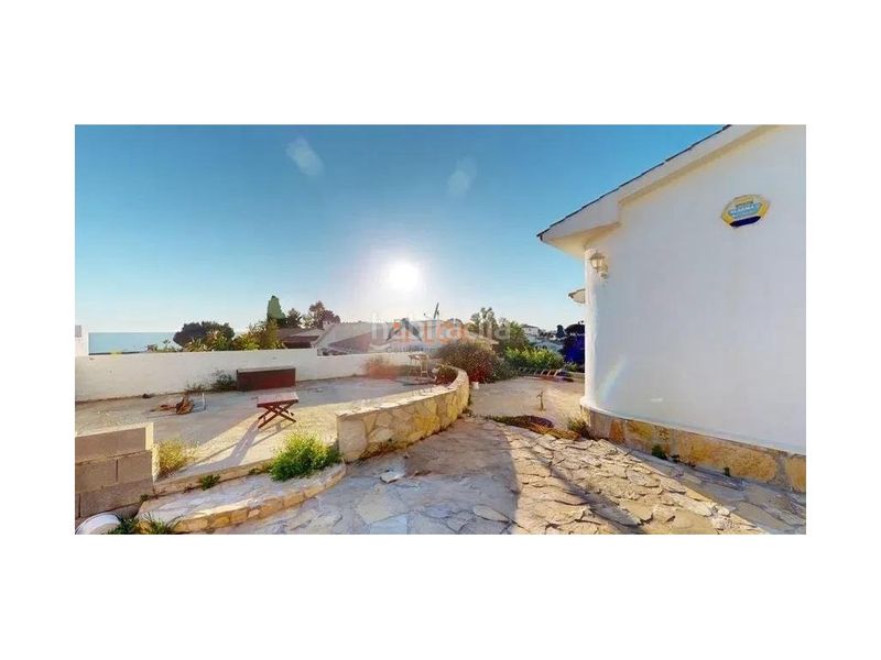 Foto 5f03a445-0a80-45c1-a609-dec112238dcc. Casa amb aparcament a Benajarafe