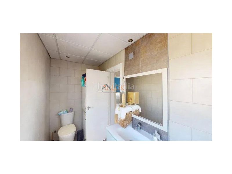 Foto ca46541d-0d17-479f-ae4d-d3524ada7cec. Casa amb aparcament a Benajarafe