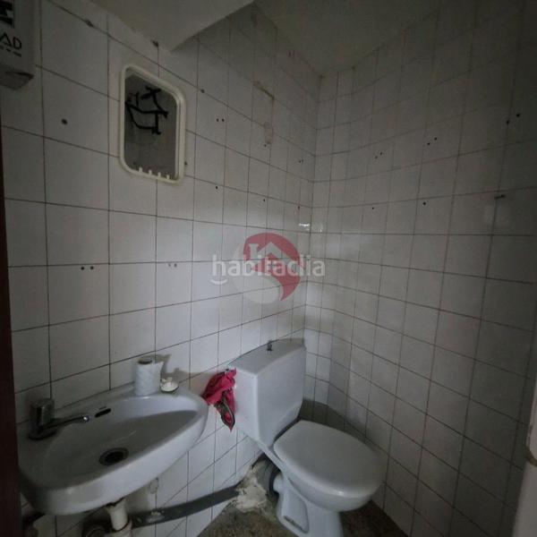 Foto 0233c107-89f8-4d16-a48e-ddfee7542f9e. Local comercial venta de local comercial. ideal cambio de uso a vivienda en Málaga