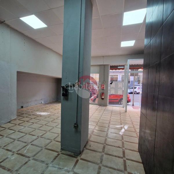 Foto 0d70f09c-0067-40b4-bb70-821da1a035af. Local comercial venta de local comercial. ideal cambio de uso a vivienda en Málaga