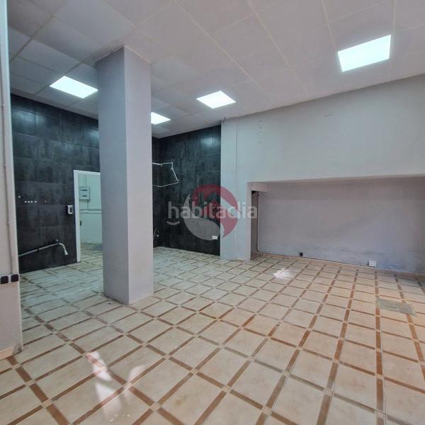 Foto 1906f602-778d-4454-b80b-264709c51192. Local comercial venta de local comercial. ideal cambio de uso a vivienda en Málaga