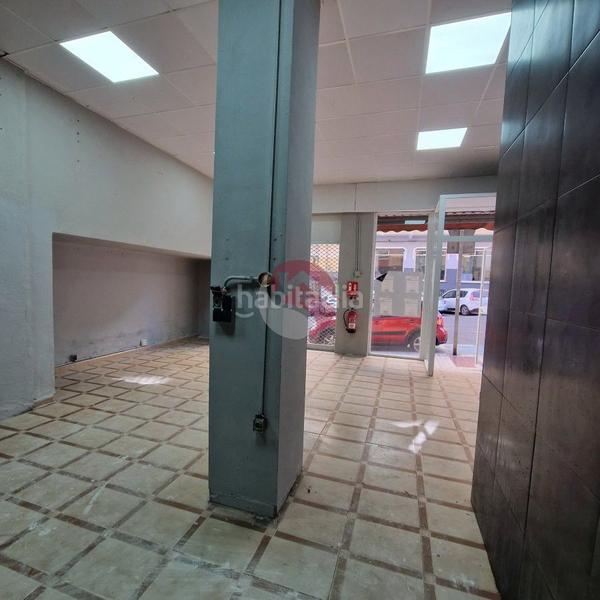 Foto 622ff13f-0a24-4b05-8dc5-f6f6d9d6289f. Local comercial venta de local comercial. ideal cambio de uso a vivienda en Málaga