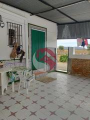 Casa a Villafranco del Guadalhorce. Se vende casa para vivir con apartamentos independientes en alqu