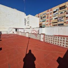Terreny residencial a Suárez. Venta de casa con proyecto para bloque de viviendas
