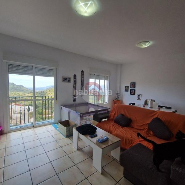 Foto ddbb732c-8f46-48f8-af56-78aa4b529aab. Casa oportunidad unica chalet adosado en almogia en Almogía