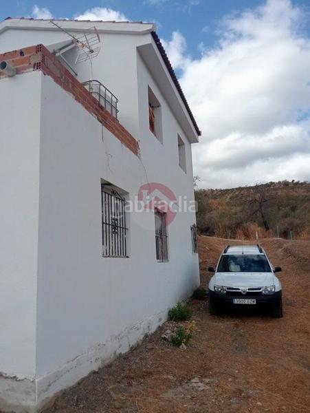 Foto 643bb062-5b0a-4be8-829d-a59dbb1e4b91. Finca rústica a Tolox