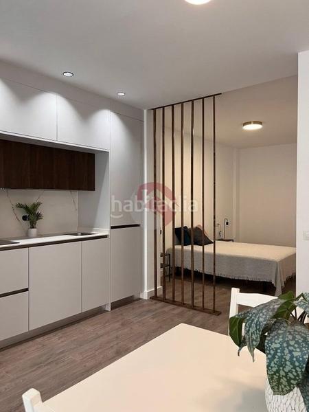 Foto 33b77171-6f4e-4c4b-af61-57771f874b82. Estudi a Los Castillejos - La Trinidad Málaga