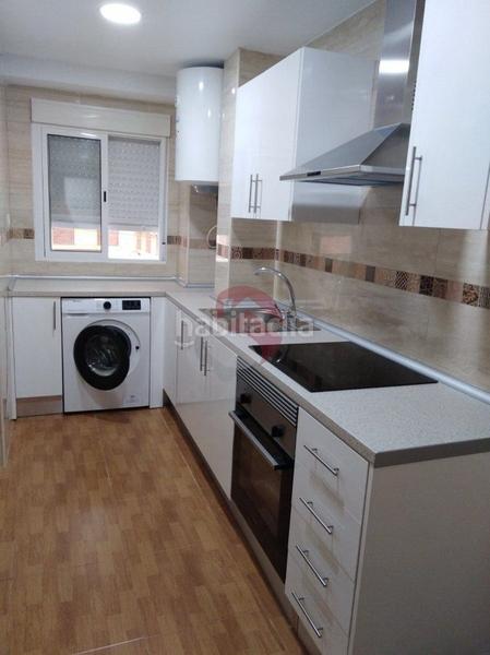 Foto 94a71be3-3840-40b9-b49e-4d371f02f60a. Lloguer pis a Parque Victoria Eugenia Málaga