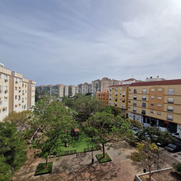 Foto 5211f6d0-627f-4dc1-a8b6-64a518419782. Pis a Suárez Málaga