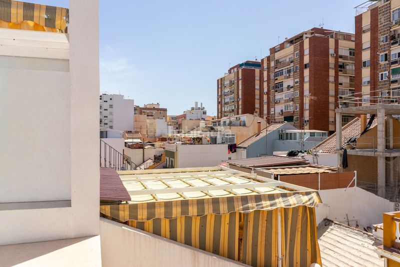 Foto 00390baf-72a6-42be-99f6-5c47108452a7. Casa adosada casa mata zona eugenio gross en Los Castillejos - La Trinidad Málaga