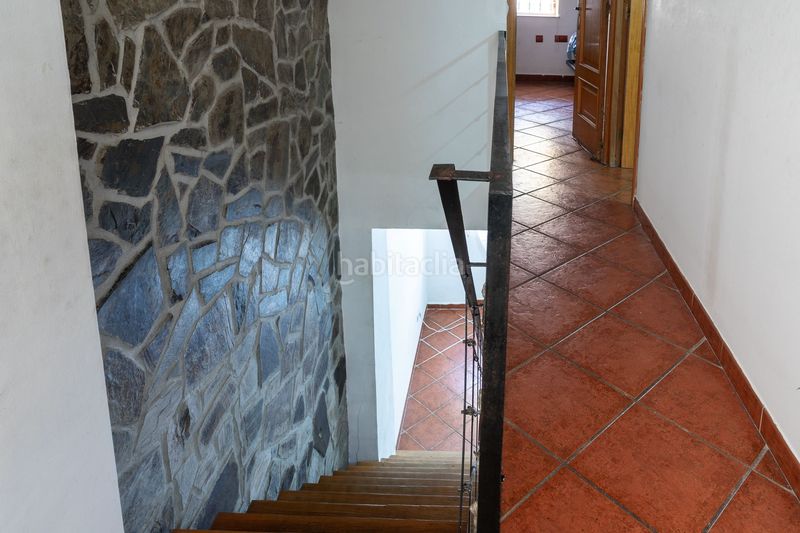 Foto 1e09d088-00f9-4f76-bdc6-551b9524fef5. Casa adosada casa mata zona eugenio gross en Los Castillejos - La Trinidad Málaga