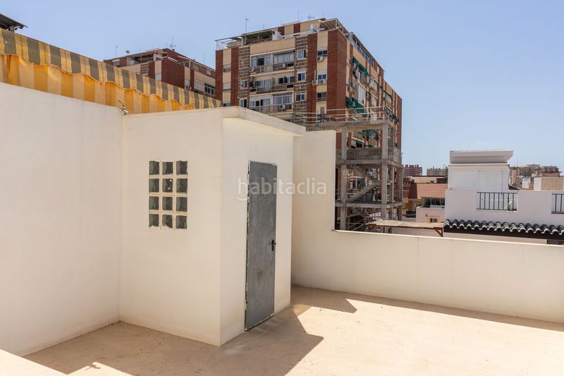 Foto 64c2262c-84cc-41d1-bf2e-8a30d36d95dd. Casa adosada casa mata zona eugenio gross en Los Castillejos - La Trinidad Málaga