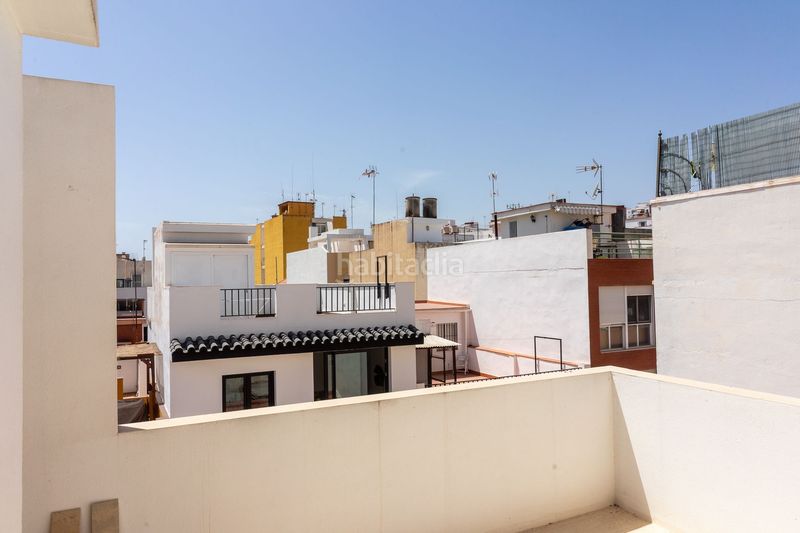 Foto c9eee1f6-2766-443c-8ed2-b4de65181c0d. Casa adosada casa mata zona eugenio gross en Los Castillejos - La Trinidad Málaga
