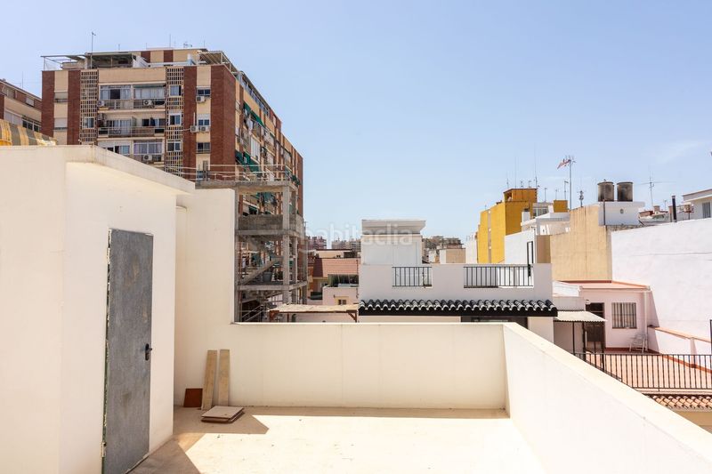 Foto d6f9f7cc-0ed1-4b2b-bfc8-5fd6bfb66a1b. Casa adosada casa mata zona eugenio gross en Los Castillejos - La Trinidad Málaga