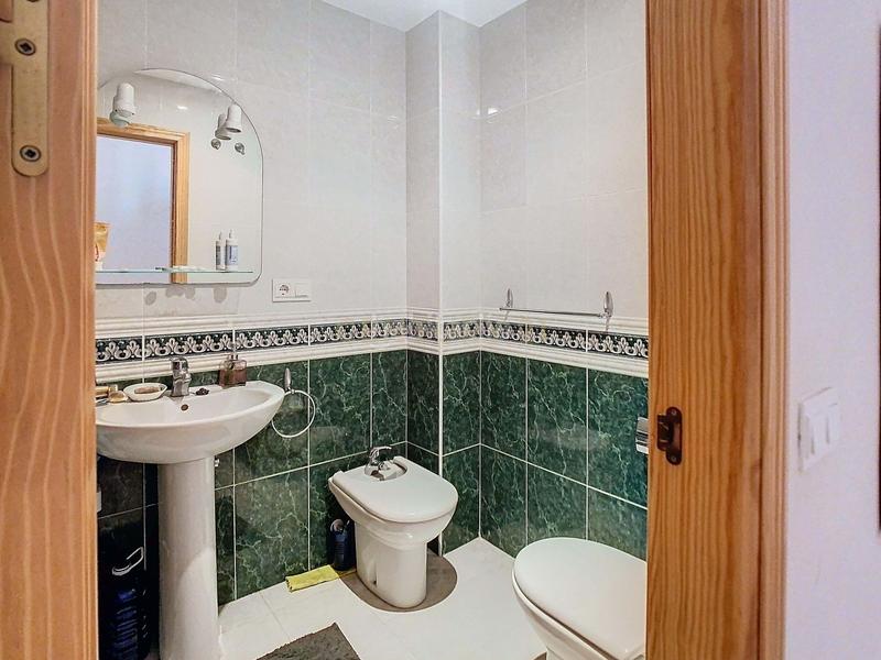 Foto 3abcbbdf-5514-44fb-a9cb-852fb3a7fee7. Casa en av. marqués del duero en Cancelada Estepona