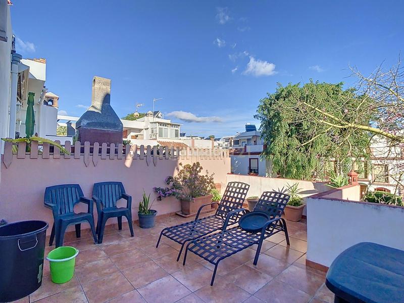 Foto 5f354ac3-5b9f-4e3c-a1ce-e817ee335aa4. Casa en av. marqués del duero en Cancelada Estepona