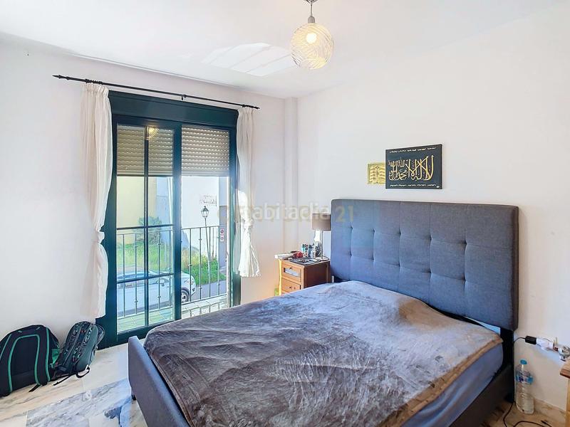Foto 936e9b49-ad13-41b7-8a44-95b5e75838e4. Casa en av. marqués del duero en Cancelada Estepona
