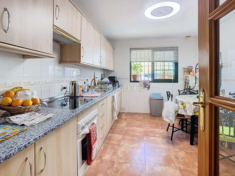 Foto eae88588-dfaa-487e-9dce-24010ad4f017. Casa en av. marqués del duero en Cancelada Estepona