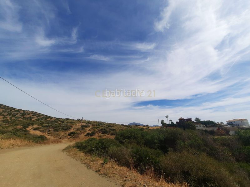 Foto ded9565f-f71f-4b19-aaeb-3f36dbb4e317. Rural plot in calle jineta in El Faro de Calaburra - Chaparral Mijas