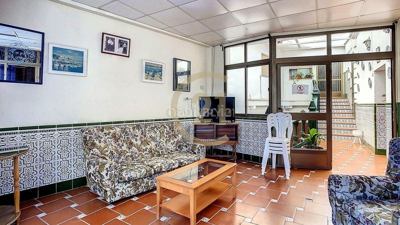 Foto c42a869d-c568-469f-ba2b-e10fb19f7d61. Building in Motril ciudad Motril