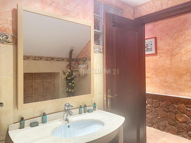 Foto 32baaf7b-d9fc-4506-b3a0-3bc2886d1e39. Chalet en calle finlandia 15 villa en venta en Hacienda Torrequebrada Benalmádena