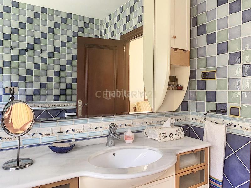 Foto 3ed4ee0d-db32-4245-ad8e-7067da99a1ce. Chalet en calle finlandia 15 villa en venta en Hacienda Torrequebrada Benalmádena