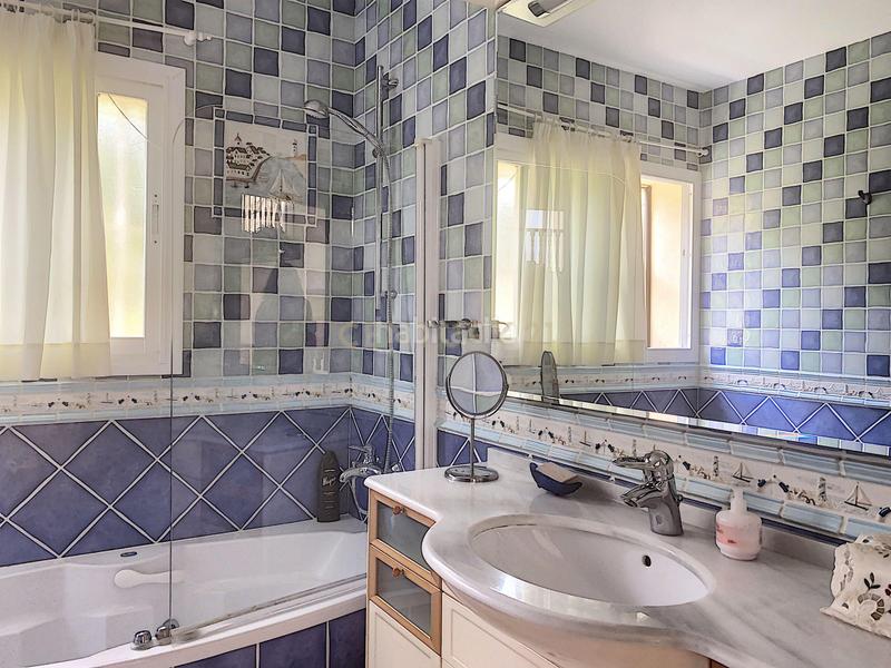 Foto 8349d647-7d9f-4fbb-b00b-690756179edc. Chalet en calle finlandia 15 villa en venta en Hacienda Torrequebrada Benalmádena