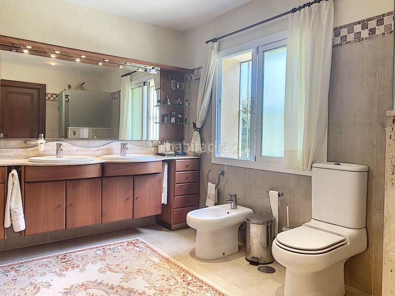 Foto a704a1ff-e0e2-4219-b0f0-c17717e5081d. Chalet en calle finlandia 15 villa en venta en Hacienda Torrequebrada Benalmádena