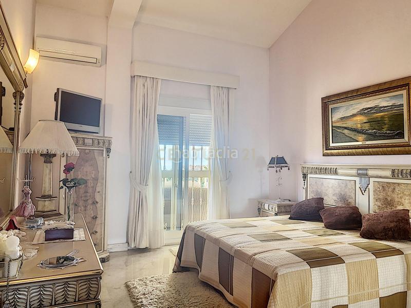 Foto b208305e-78fe-40b6-9b02-1dea3a9abf5b. Chalet en calle finlandia 15 villa en venta en Hacienda Torrequebrada Benalmádena