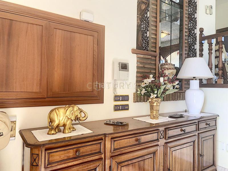 Foto f120cb90-849a-49b4-85c3-5fc452f78c44. Chalet en calle finlandia 15 villa en venta en Hacienda Torrequebrada Benalmádena