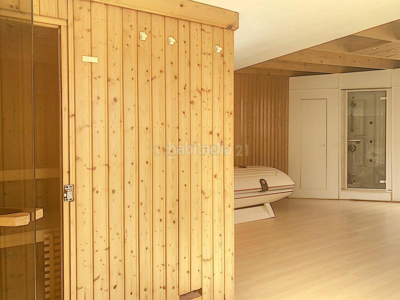 Foto ff8cf801-bea8-443b-ac40-2af2610b887f. Chalet en calle finlandia 15 villa en venta en Hacienda Torrequebrada Benalmádena