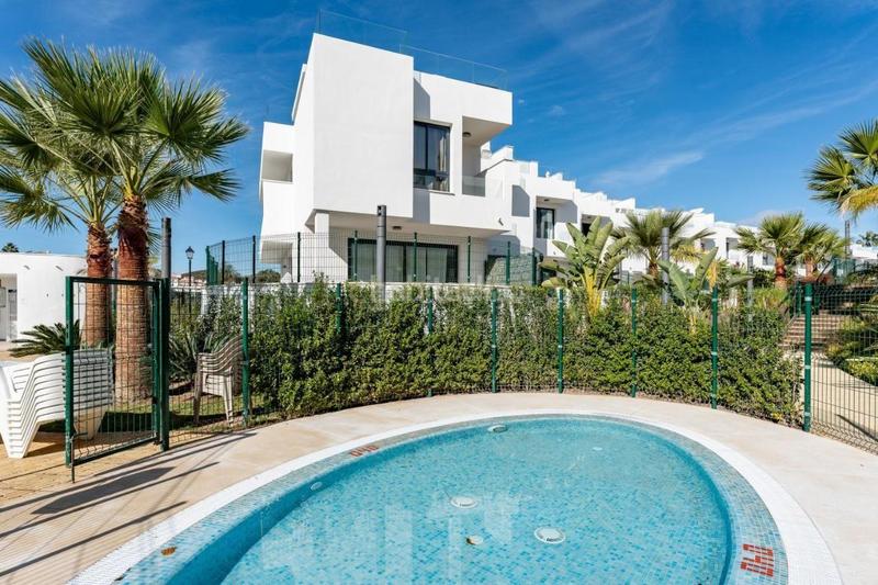 Foto 734f28f0-7f48-4532-96b4-51f5575e24b9. Semi detached house in encinas 7 in Castillo Sohail - Myramar Fuengirola