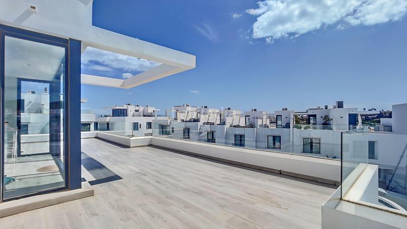 Foto bd99ce1d-c95c-4ed9-b297-910bac672adc. Semi detached house in encinas 7 in Castillo Sohail - Myramar Fuengirola