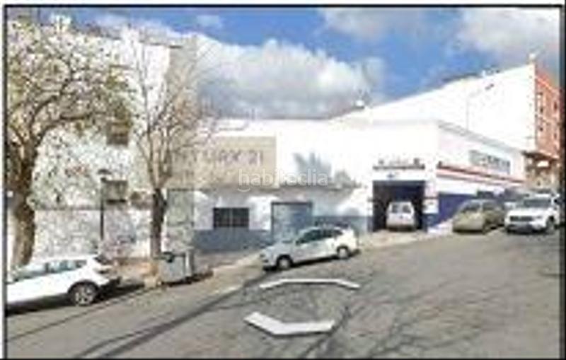 Foto d770fa55-d852-42f7-b8a8-ac7a187bb89c. Terreno residencial en calle balbina valverde terreno urbanizable en Málaga