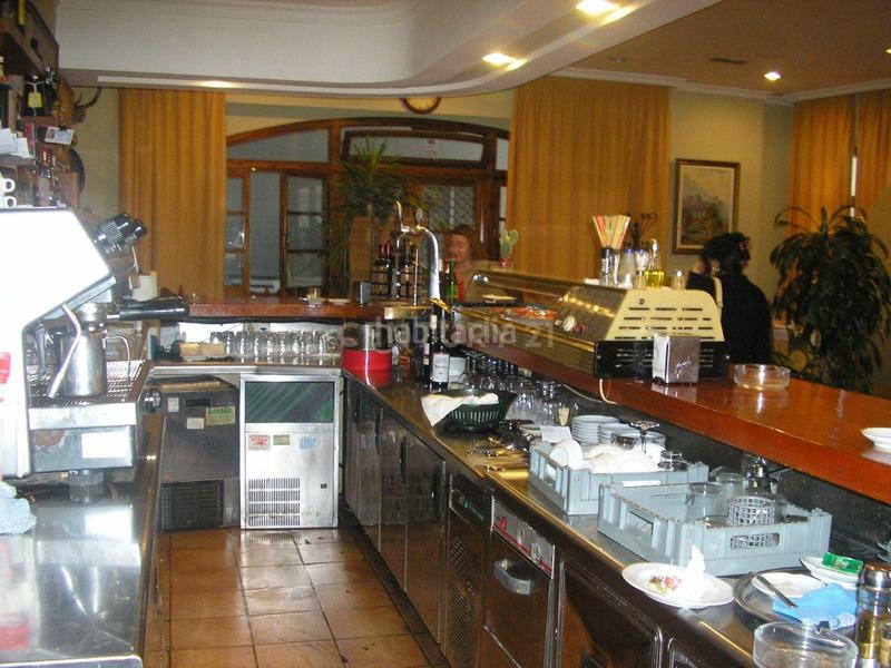 Foto c03fb73a-29d4-4c24-b389-900447d2ab87. Affitto locale commerciale in presidente adolfo suarez 3 in Torremolinos