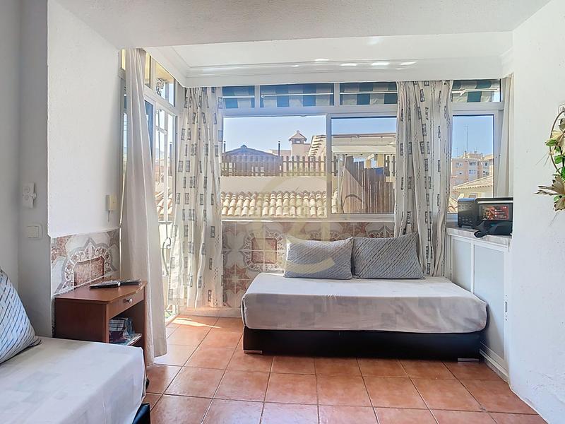 Foto 400f8f26-65b2-4f9e-a5d3-78785a1fed55. Appartement dans Torremolinos 19 dans Ayuntamiento Torremolinos