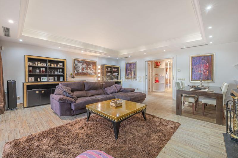 Foto 4a833d21-83a3-448d-b3be-332753220e39. Lloguer apartament a urbanización lomas de sierra blanca a a Marbella