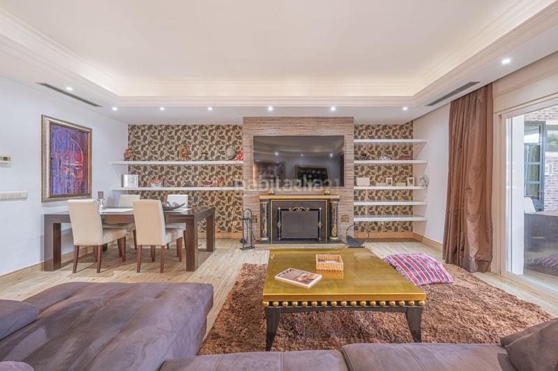 Foto 4b2d4e50-c2a6-4bdd-92a5-06b5cef2d9e6. Location appartement dans urbanización lomas de sierra blanca a dans Marbella