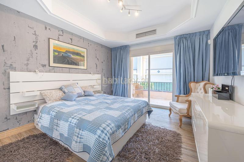 Foto f92791f6-ffa0-459d-9f7a-3461597aa8b2. Location appartement dans urbanización lomas de sierra blanca a dans Marbella