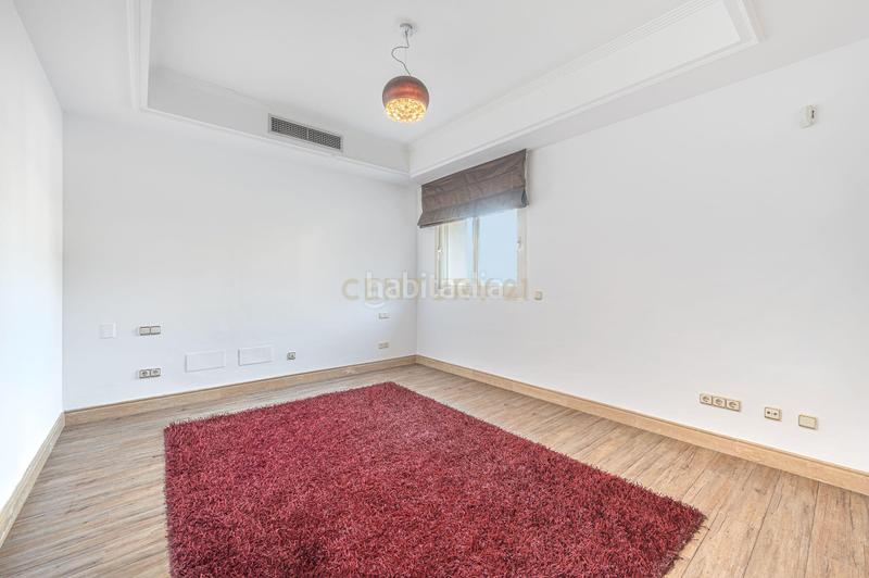 Foto f76d7aa9-578b-49e4-add5-060f28153be1. Rent apartment in urbanización lomas de sierra blanca a in Marbella