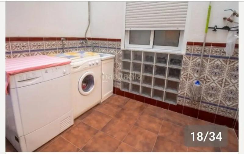 Foto a80db87b-fc72-480a-b530-e48de6c81e8b. Casa a calle jaén a Torreblascopedro